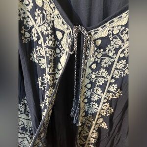 Angel Heart white embroidered blue grey top